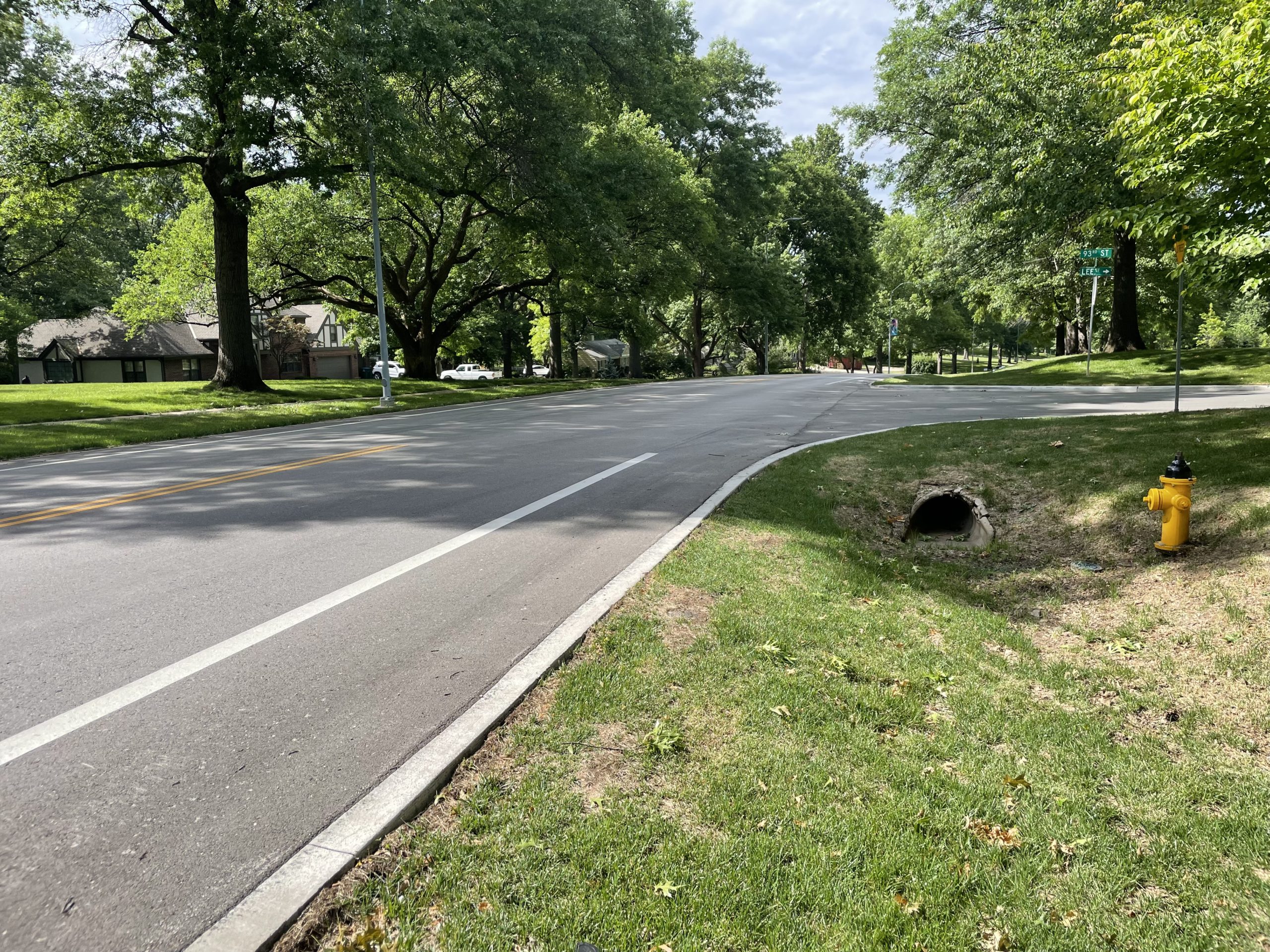 Lee Boulevard and 93rd St. intersection